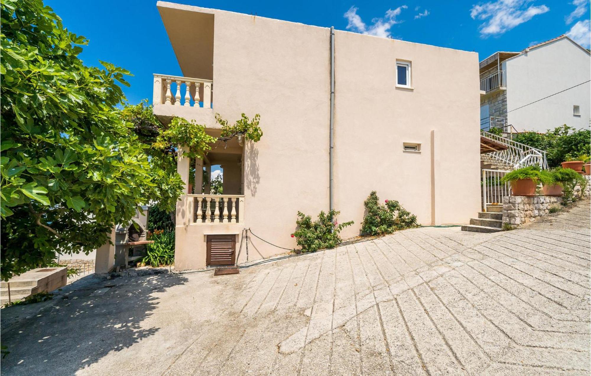 Stunning Apartment In Gruda With House Sea View Molunat Εξωτερικό φωτογραφία